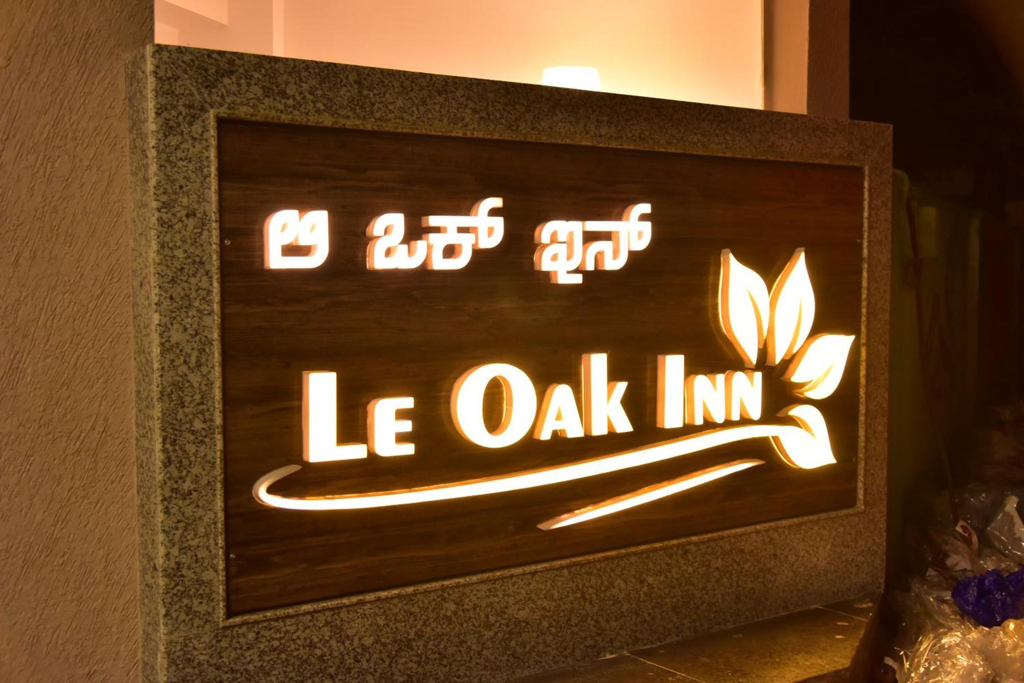 Le Oak Inn Mysore Exterior foto